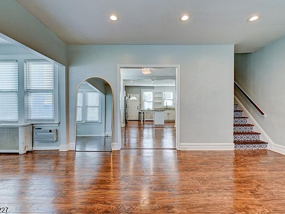 5th image of 55 Coolidge St