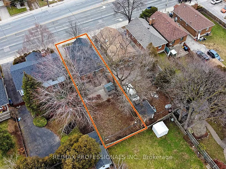 1213 Islington Ave — Photo 22