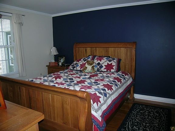 5th image of 5 Lincoln Ave #D