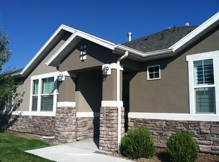 1131 Chatteris Dr, North Salt Lake, UT 84054
