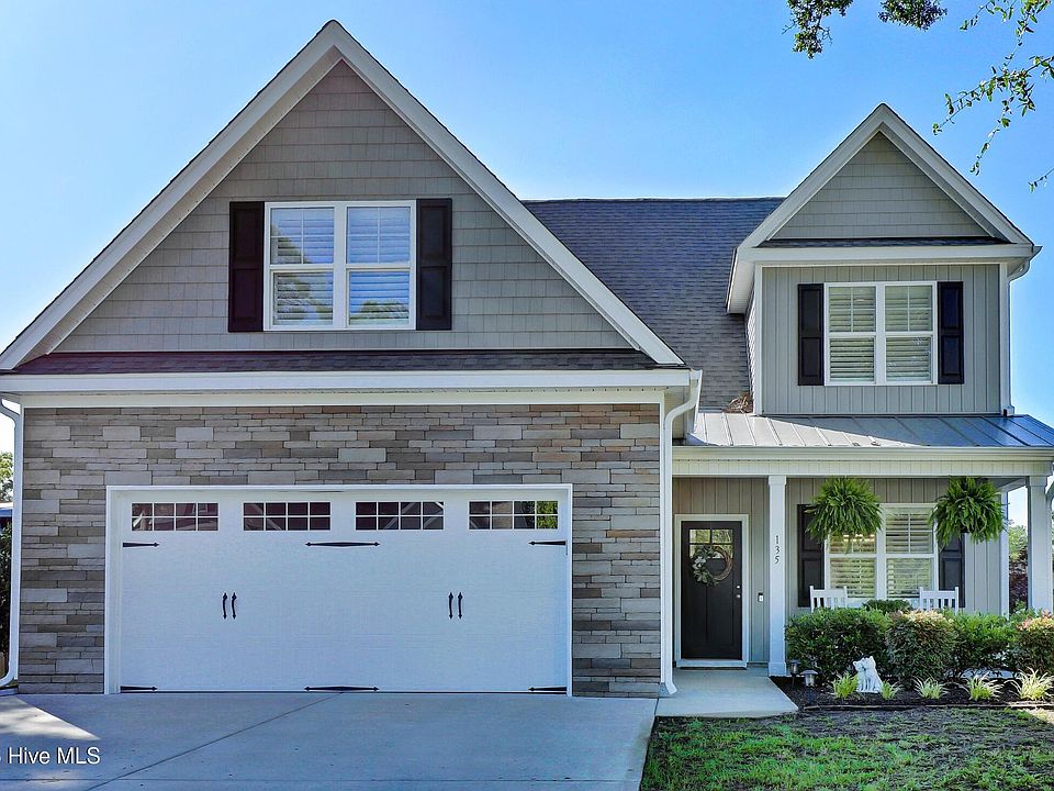 1st image of 135 Darel Street