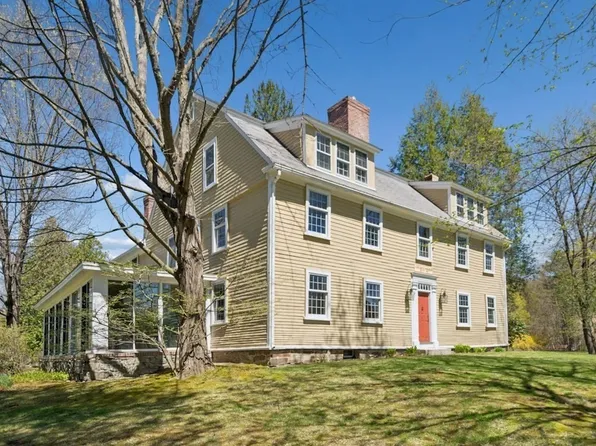 302 Church St, Northborough, MA 01532