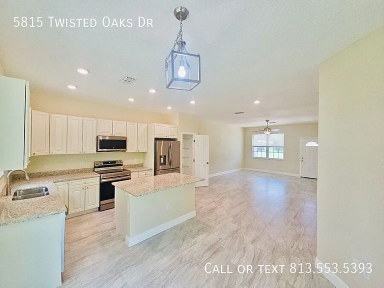 5815 Twisted Oaks Dr — Photo 22