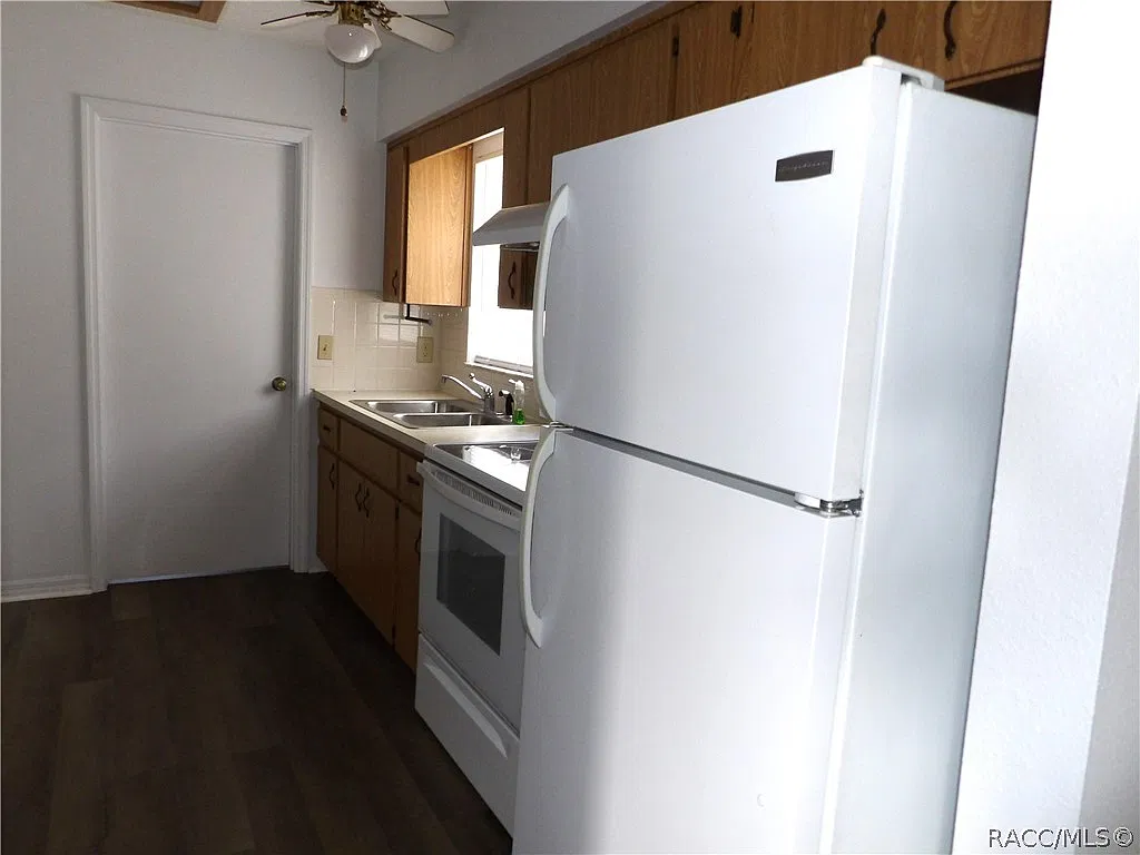 2 bed, 900 sqft, $1,250 — Photo 4