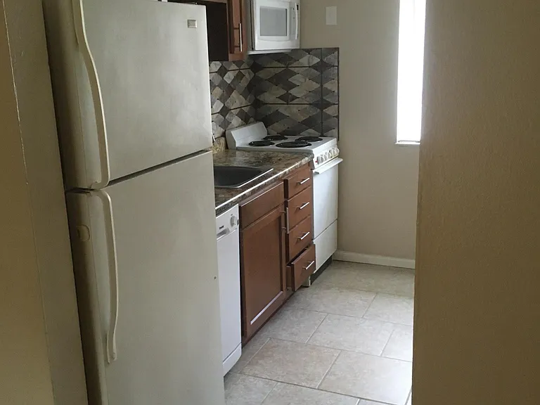 340 San Juan Dr #C — Photo 2