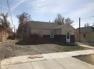 105 S 8th St, Sinclair, WY 82334