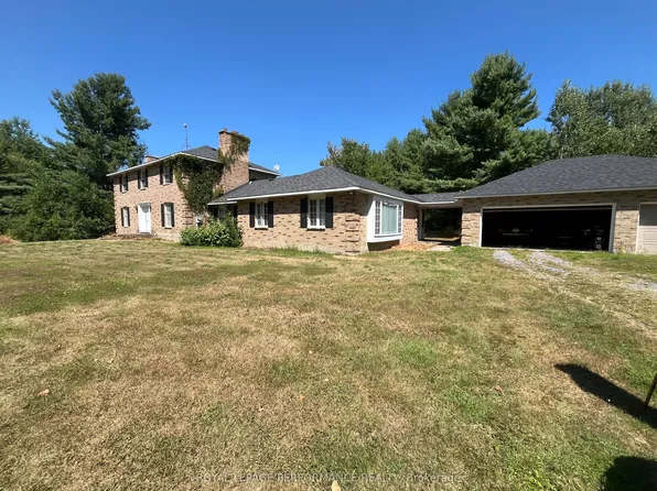 2620 Marchurst Rd, Ottawa, ON K0A 1T0