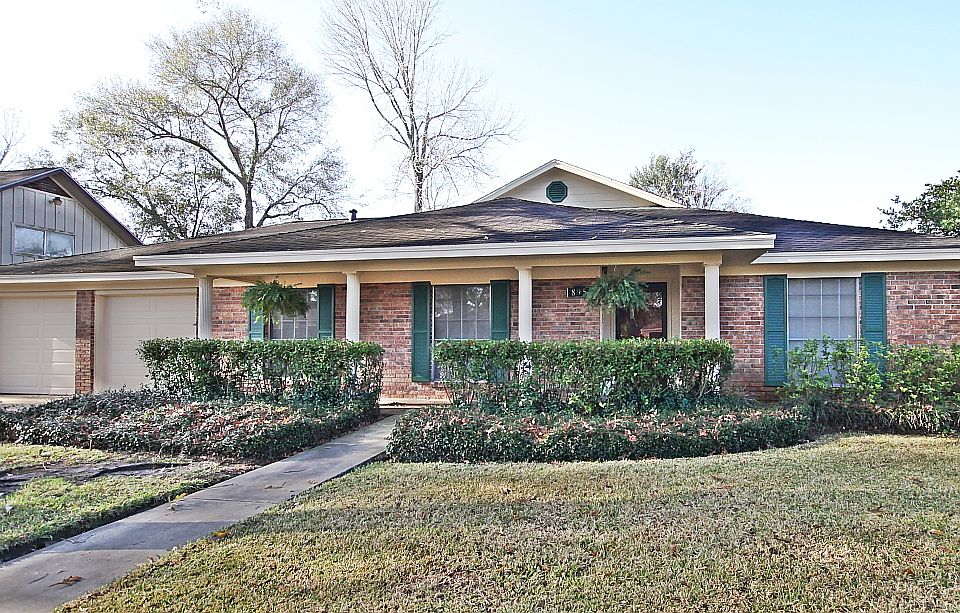 1st image of 895 Chatwood Dr