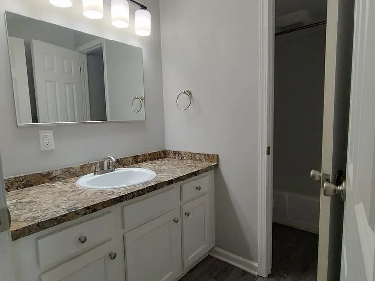 11 Robert Dr — Photo 5