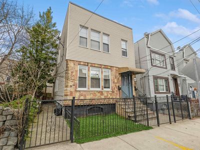749 Garfield Ave, Jersey City, NJ, 07305