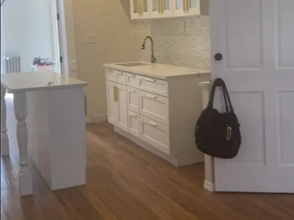 48 Hart Street image 1 of 4