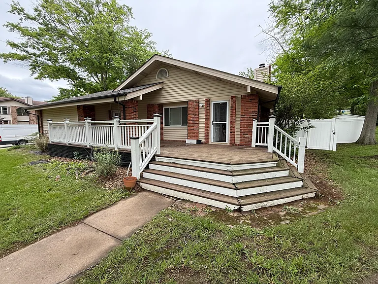 6024 Amberset Ct — Photo 2