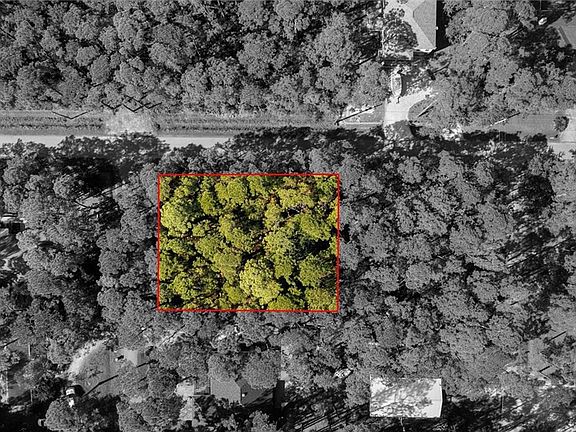 2nd image of 910 La Mothe Pl