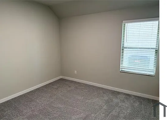 986 Olive Dr — Photo 12
