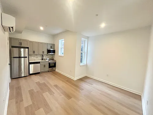 2725 W Girard Ave Photo 1