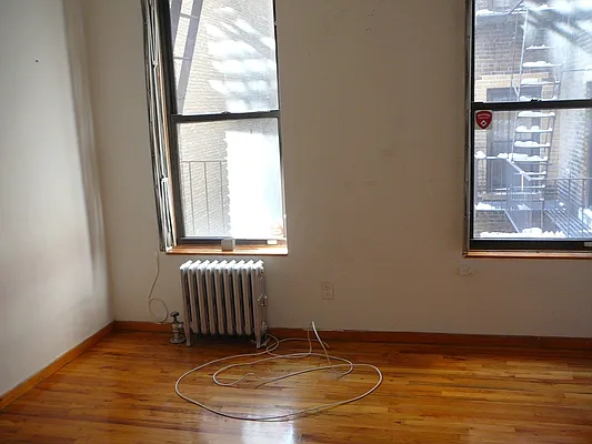 Rented by Kings Court Real Estate | media 19