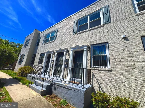 429 60th St NE APT 2, Washington, DC 20019