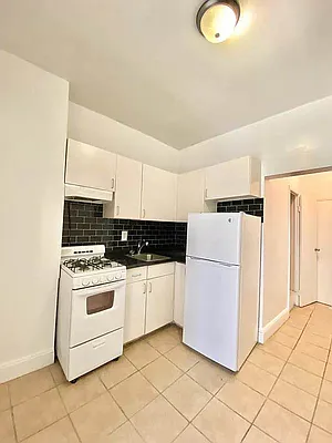 Rented by Waverly Realty Associates | media 8