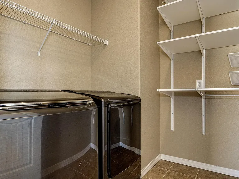 884 Black Arrow Dr — Photo 13