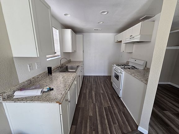 4th image of 451 Westminster Pl #A