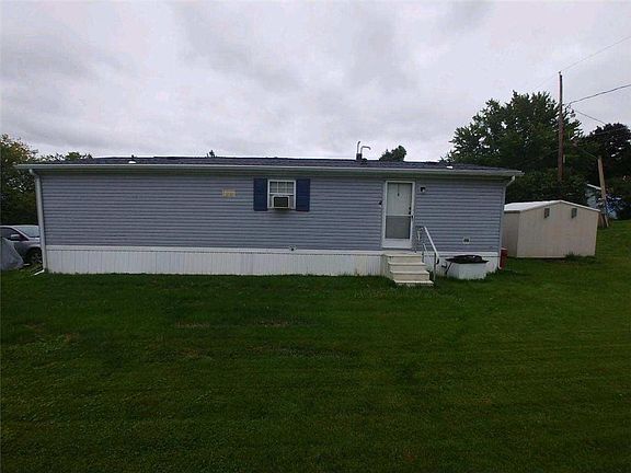 4th image of 38 Crestline Dr