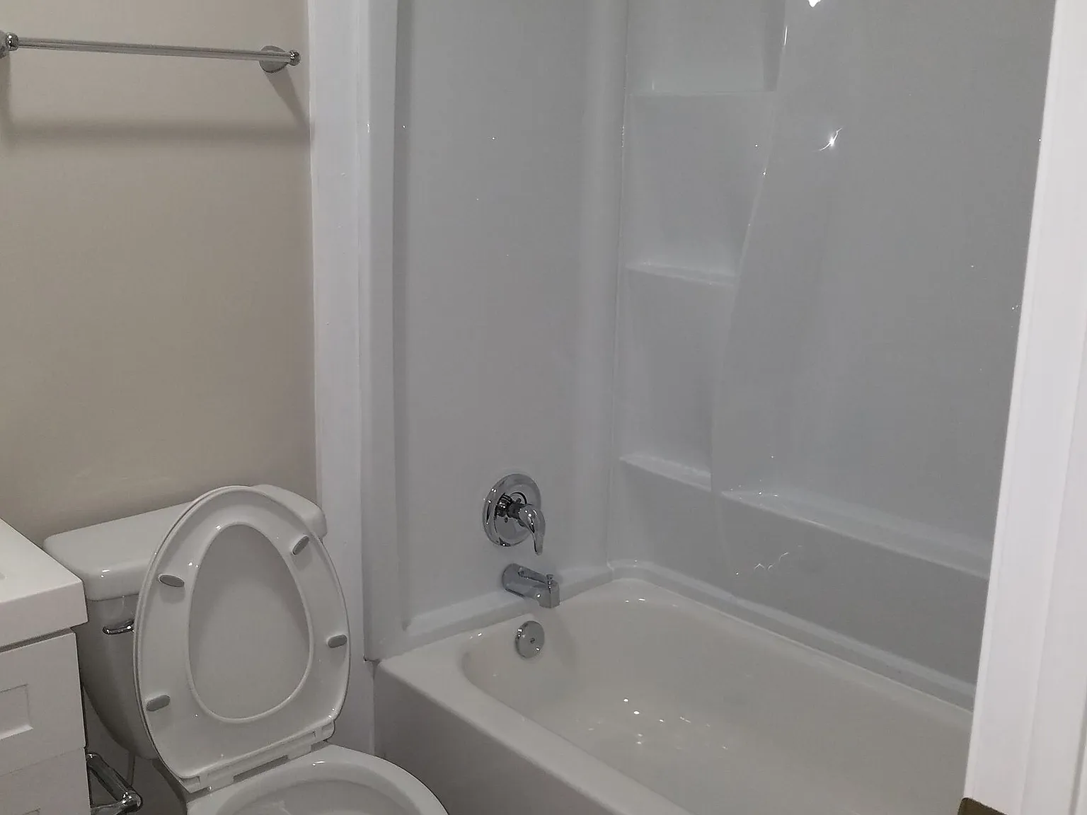 3 bed, 2.0 bath, $1,450 — Photo 1