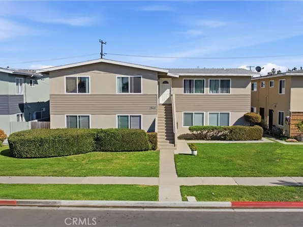 2940 Peppertree Ln, Costa Mesa, CA 92626