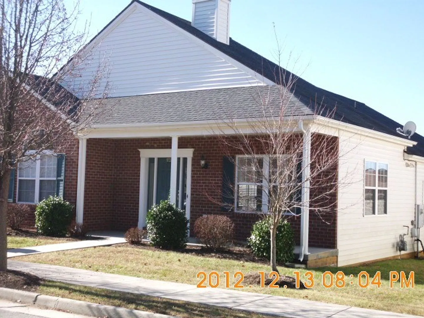 3 Bedroom 2.5 Bath Townhouse with 2 Car Detached Garage — Photo 2