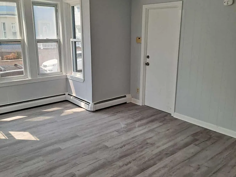 60 Richmond St #1 — Photo 15