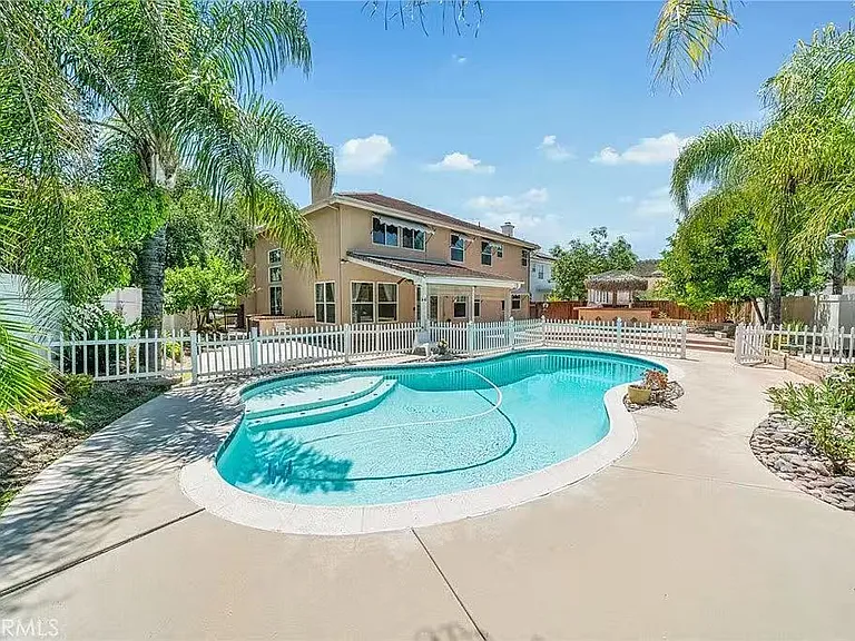 39647 Dartanian Pl — Photo 2