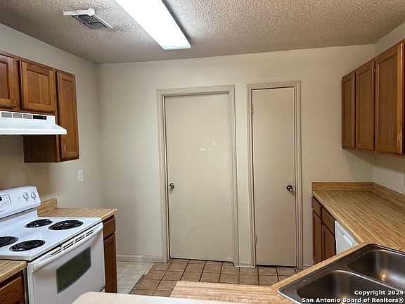 5th image of 7515 Rimhurst