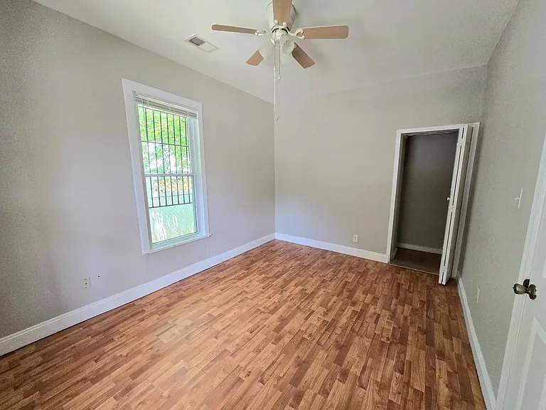 809 Eastern Ave — Photo 11