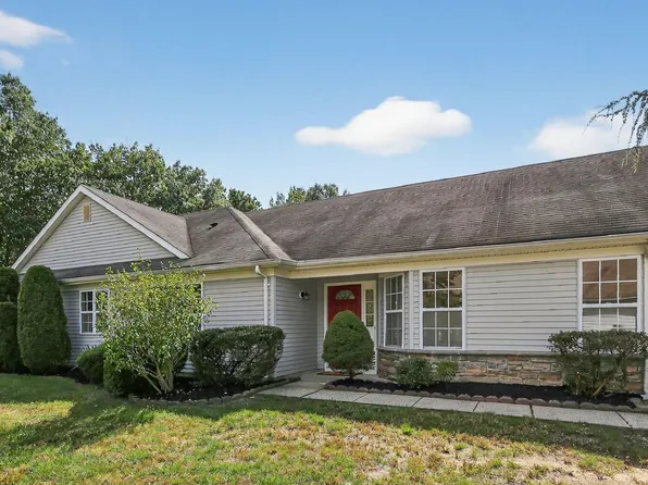 164 Skyline Drive, Lakewood, NJ 08701