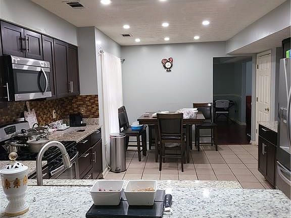 3rd image of 3601 Forest Glen Trl