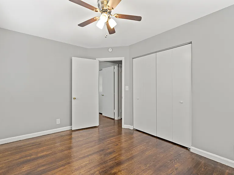 328 Harvard Dr — Photo 16