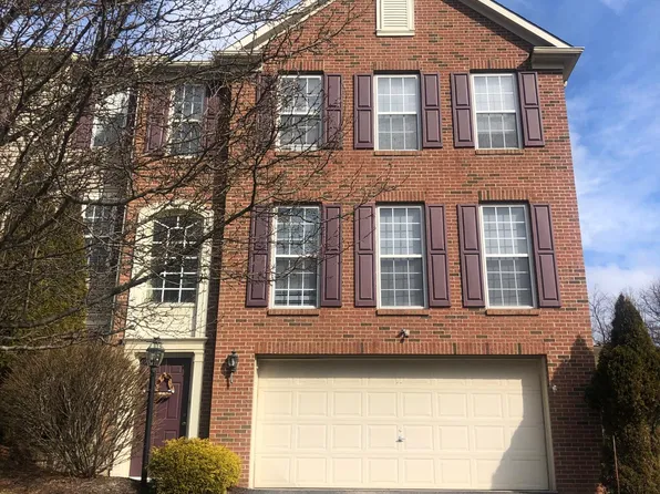 2012 Overlook Ct, Canonsburg, PA 15317