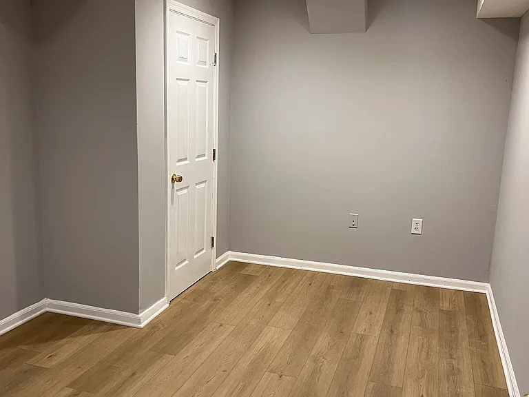 1120 1/2 G St NE #1120-1/2 — Photo 6