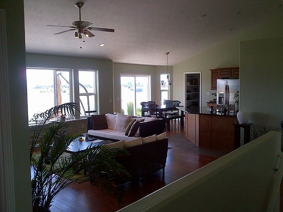 4th image of 649 Cortney Dr