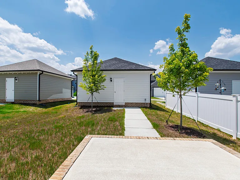 801 Portland Rose Dr — Photo 34