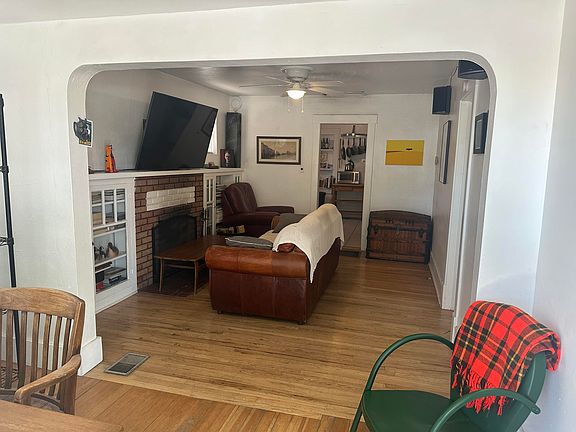 4th image of 208 Stanford Dr SE