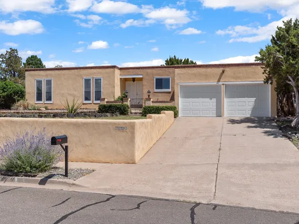 2811 Calle Calmo, Santa Fe, NM 87505