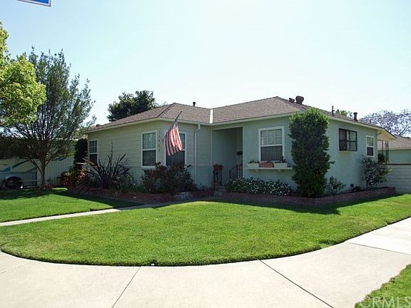 4th image of 12003 Roseton Ave