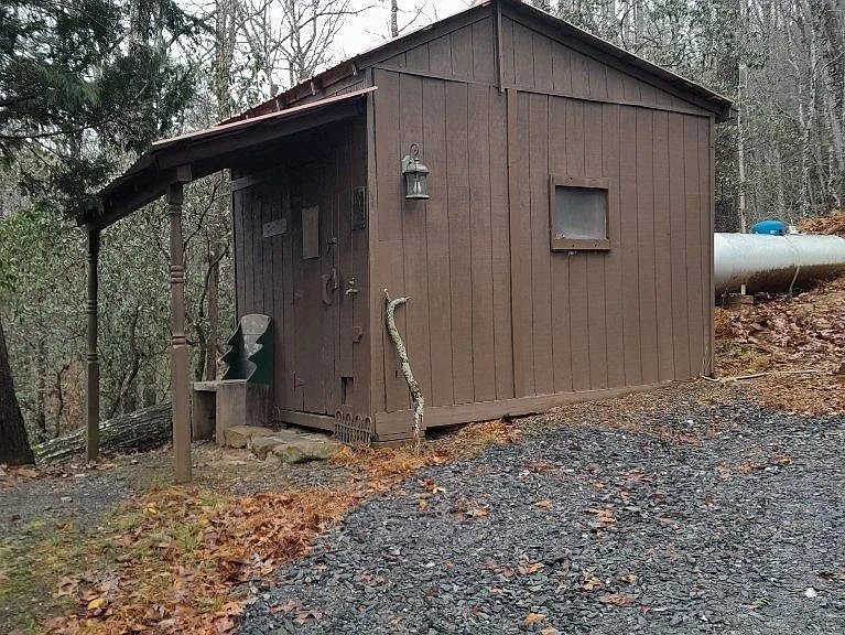 280 Cabin Ln — Photo 2