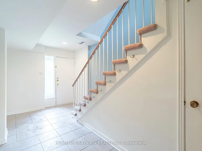17 Stoneham Rd — Photo 5