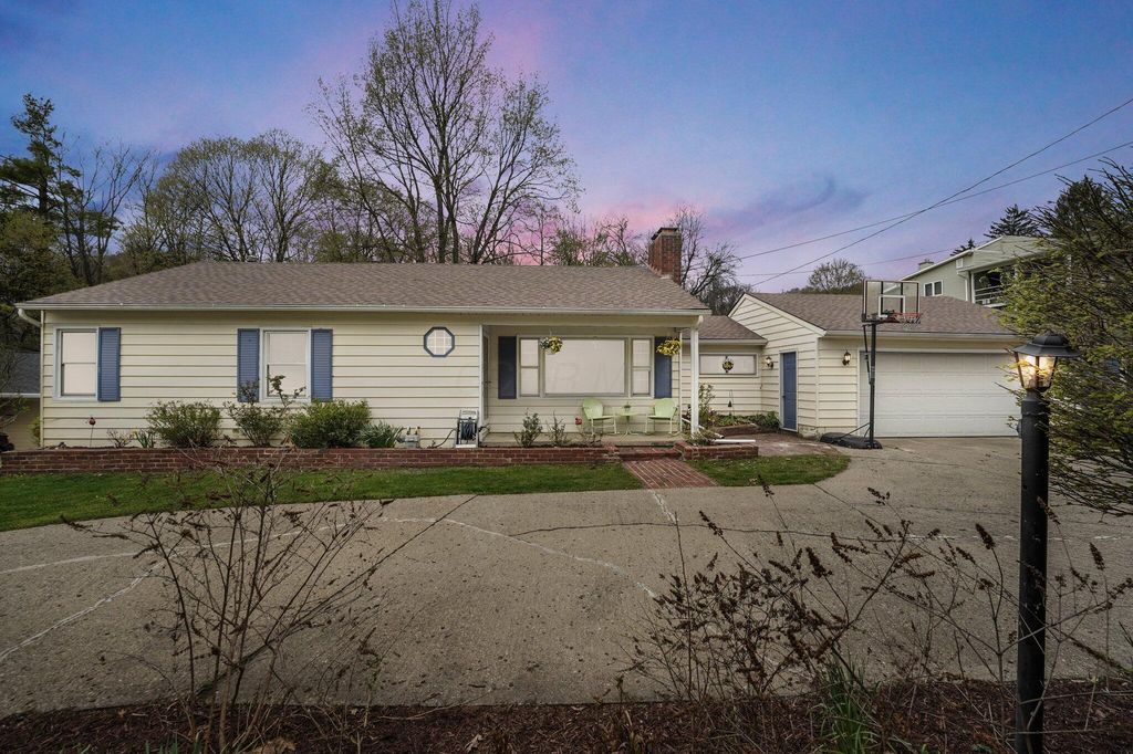 Real estate listing image