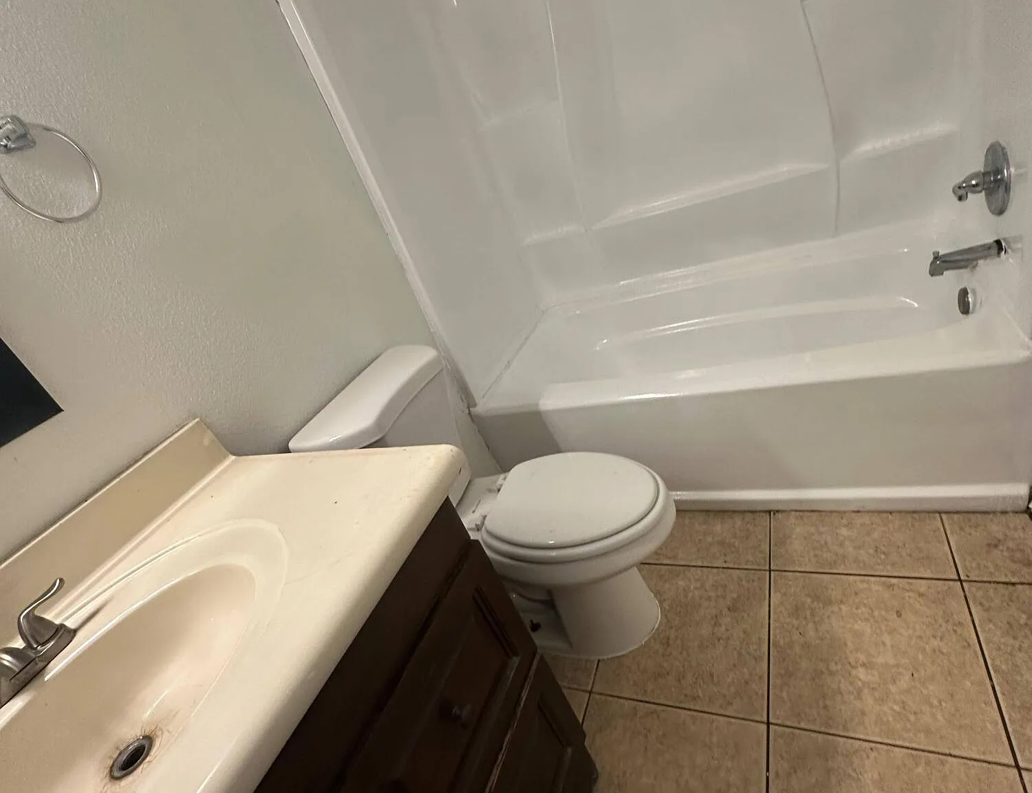 3 bed, 2.0 bath, 957 sqft, $1,700 — Photo 4