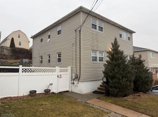 53 Devon Ter, Kearny, NJ 07032