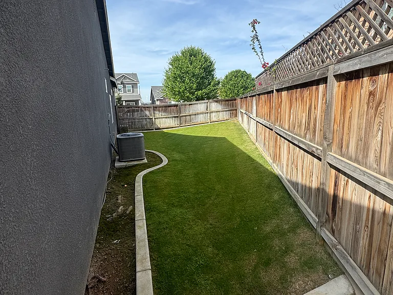 3812 Evergreen Village Ln — Photo 4