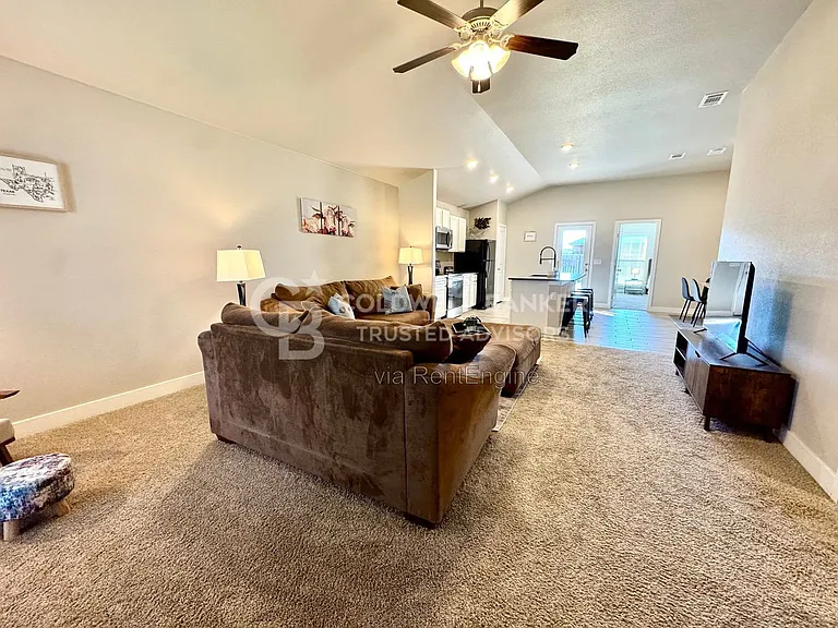 3108 Urbana Ave — Photo 6