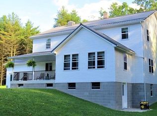 10190 Avon Rd NE, Salineville, OH 43945